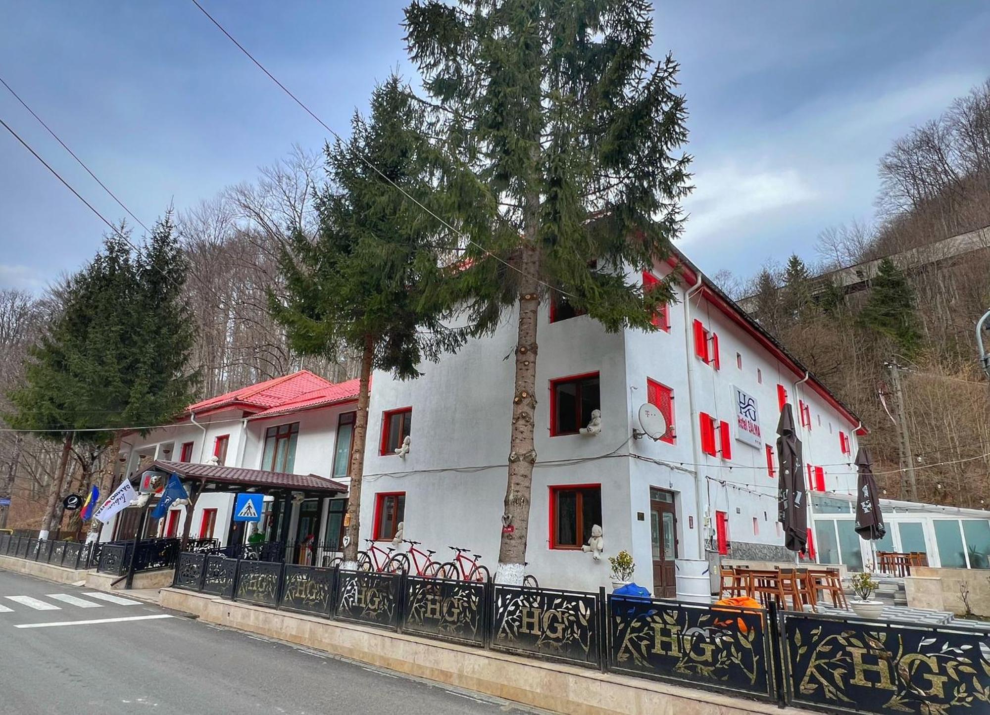 Gâlma 3* Moroeni
